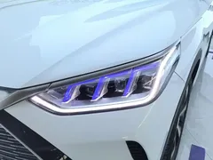 2021 BYD Song PLUS DM-i PHEV 110KM Flagship Plus, белый — фото 5
