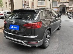 2021 Volkswagen Tayron 330TSI 2WD Luxury, чёрный — фото 3