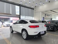2021 Mercedes-Benz GLC Coupe 260 4MATIC, белый — фото 4