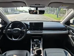 2022 Geely Emgrand 4th Gen 1.5L CVT Flagship, белый — фото 4