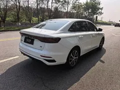 2022 Geely Emgrand 4th Gen 1.5L CVT Flagship, белый — фото 9