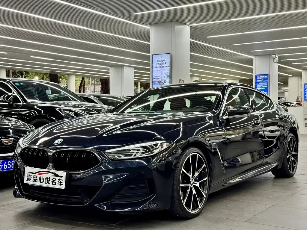 2022 BMW 8 Series 840i 4-Door Coupe M Sport Package