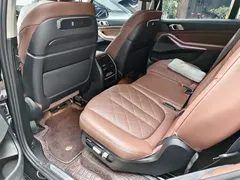 2023 BMW X7 xDrive40i Luxury Package, чёрный — фото 8