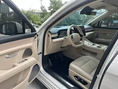 2025 Aito M5 EREV Ultra 2WD, белый — фото 13
