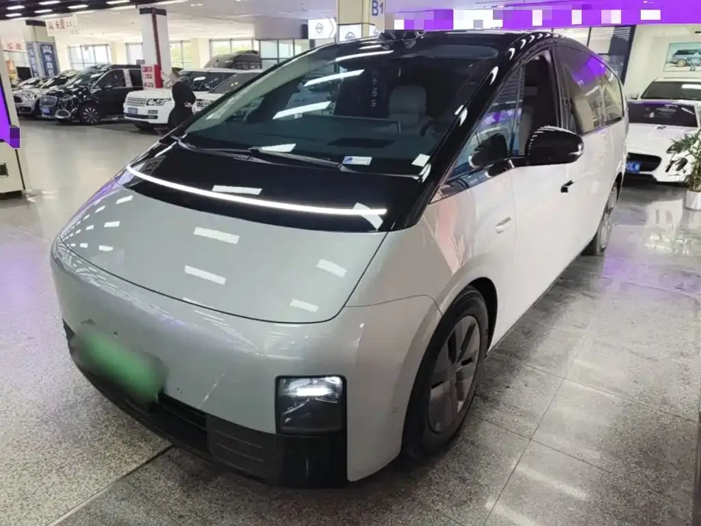 2024 Li Auto MEGA Ultra