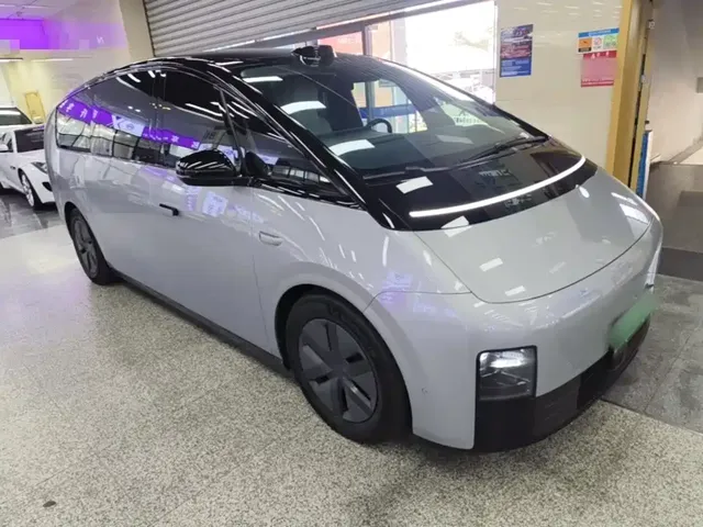 2024 Li Auto MEGA Ultra