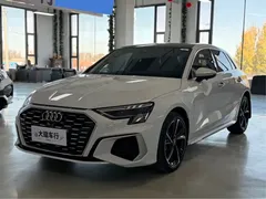 2023 Audi A3 Sportback 35 TFSI Fashion Sport, белый — фото 1