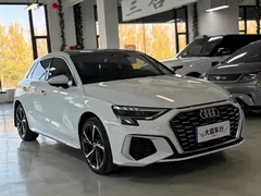 2023 Audi A3 Sportback 35 TFSI Fashion Sport, белый — фото 3