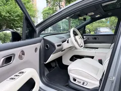 2025 Li Auto i6 2WD Standard — фото 4