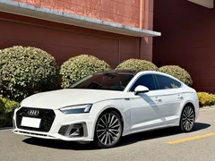 2023 Audi A5 Sportback 40 TFSI quattro Luxury Dynamic, белый — фото 1