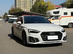 2023 Audi A5 Sportback 40 TFSI quattro Luxury Dynamic, белый — фото 3