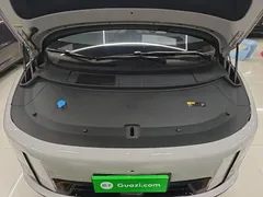 2025 Li Auto i8 Standard — фото 20