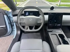 2022 Nio ET5 75kWh, синий — фото 16