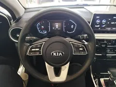 2021 Kia Cerato 1.5L CVT Youth, белый — фото 11