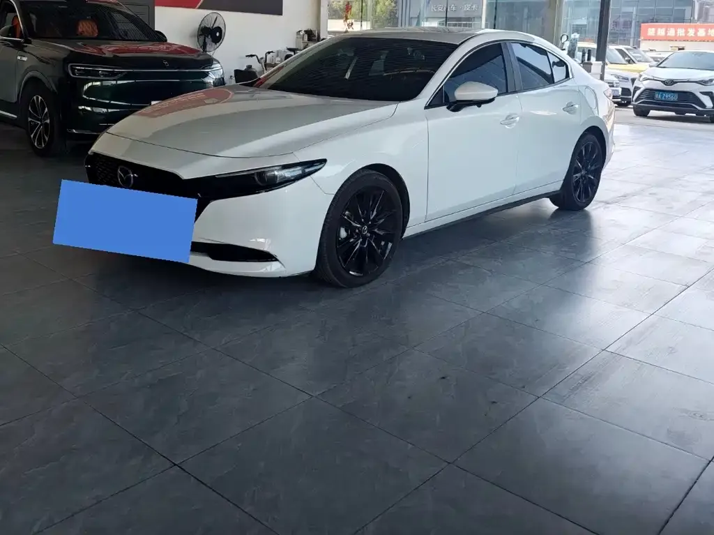 2021 Mazda 3 2.0L AT