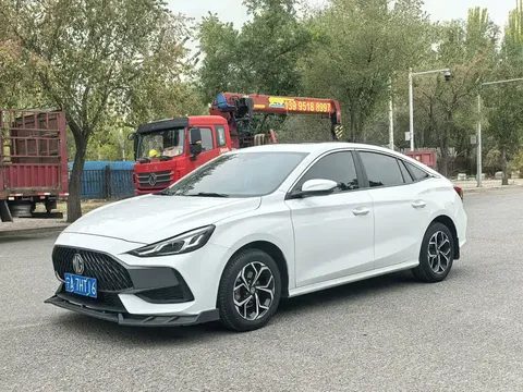 2022 MG MG5 180DVVT MT Luxury