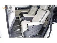 2025 Zeekr 009 6-Seat Executive 4WD 108kWh EV, белый — фото 7