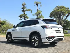 2023 Volkswagen Tayron 380TSI 4WD R-Line, белый — фото 8
