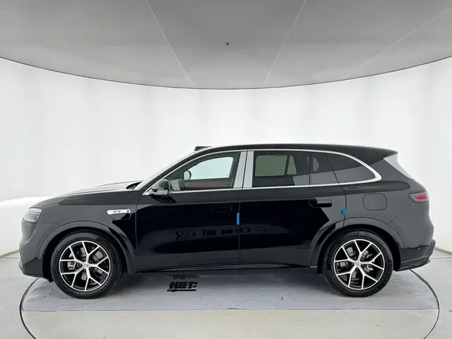 2026 Aito M6 EV Max