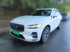 2023 Volvo XC60 4WD Luxury, белый — фото 1