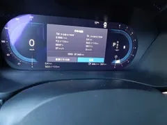2023 Volvo XC60 4WD Luxury, белый — фото 13