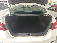 2021 Nissan Sylphy Classic 1.6L XL CVT Luxury, белый — фото 19