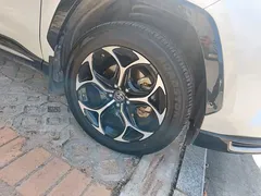 2021 Toyota Wildlander High Performance 2.5L 4WD, белый — фото 24