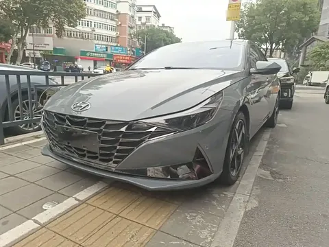 2022 Hyundai Elantra 1.5L CVT LUX Premium