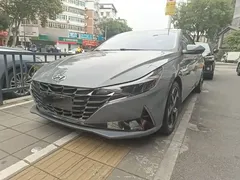 2022 Hyundai Elantra 1.5L CVT LUX Premium — фото 2