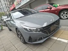 2022 Hyundai Elantra 1.5L CVT LUX Premium — фото 4