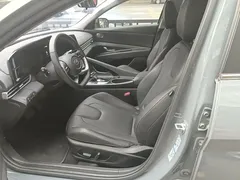 2022 Hyundai Elantra 1.5L CVT LUX Premium — фото 15