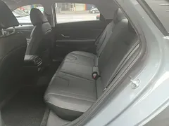 2022 Hyundai Elantra 1.5L CVT LUX Premium — фото 17