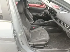 2022 Hyundai Elantra 1.5L CVT LUX Premium — фото 25