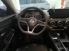 2021 Nissan Sylphy 1.6L XL CVT — фото 11