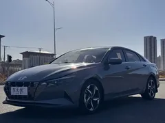 2022 Hyundai Elantra 240TGDi DCT LUX Premium — фото 7