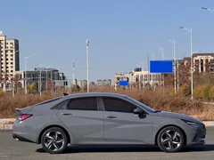 2022 Hyundai Elantra 240TGDi DCT LUX Premium — фото 8