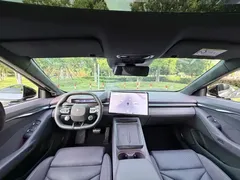 2025 Xpeng P7 702 Long Range Ultra — фото 7