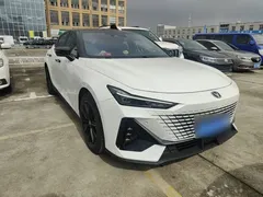 2023 Changan UNI-V 1.5T Premium, белый — фото 4
