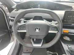 2023 Changan UNI-V 1.5T Premium, белый — фото 11