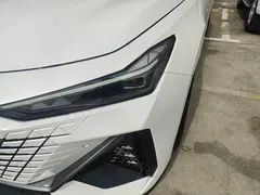 2023 Changan UNI-V 1.5T Premium, белый — фото 24