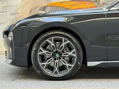 2023 BMW 7 Series 735Li Luxury Package, чёрный — фото 6
