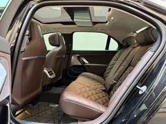 2023 BMW 7 Series 735Li Luxury Package, чёрный — фото 10