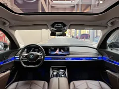 2023 BMW 7 Series 735Li Luxury Package, чёрный — фото 11