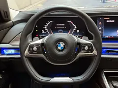 2023 BMW 7 Series 735Li Luxury Package, чёрный — фото 12