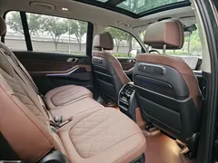 2023 BMW X7 xDrive40i Luxury Package, чёрный — фото 9