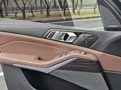2023 BMW X7 xDrive40i Luxury Package, чёрный — фото 21