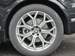 2023 BMW X7 xDrive40i Luxury Package, чёрный — фото 25
