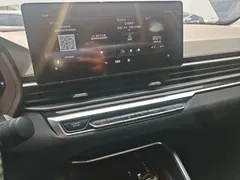 2022 Geely Emgrand 4th Gen 1.5L CVT Premium, белый — фото 13