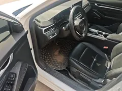 2022 Geely Emgrand 4th Gen 1.5L CVT Premium, белый — фото 16