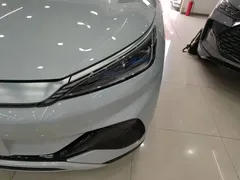 2023 BYD Yuan PLUS Champion 510km Excellence, белый — фото 24